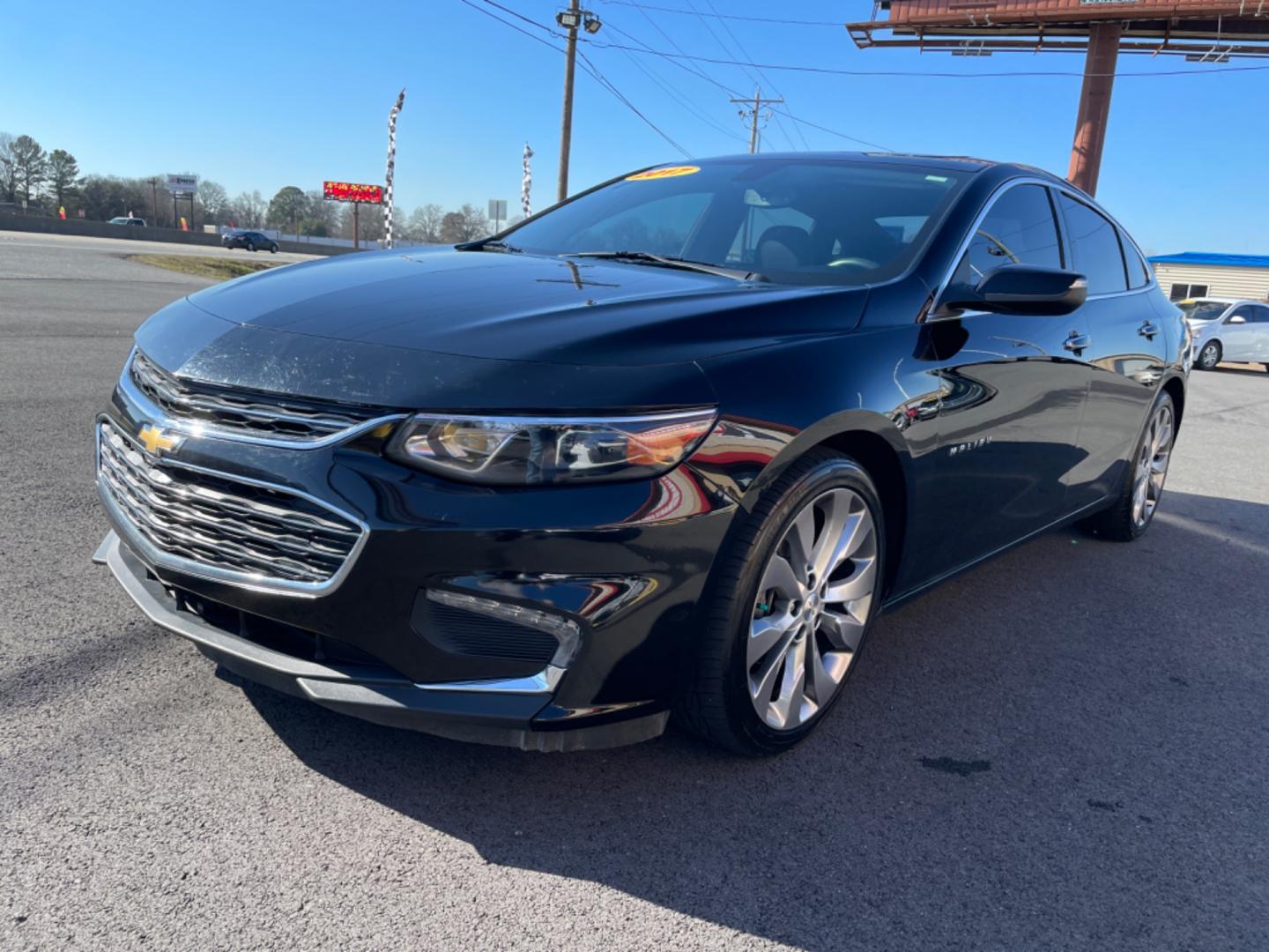 2017 Black Chevrolet Malibu (1G1ZH5SX0HF) with an 4-Cyl, Turbo, 2.0 Liter engine, Automatic, 9-Spd transmission, located at 8008 Warden Rd, Sherwood, AR, 72120, (501) 801-6100, 34.830078, -92.186684 - Photo#3